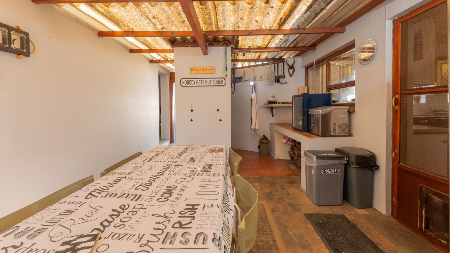 5 Bedroom Property for Sale in Bredasdorp Western Cape